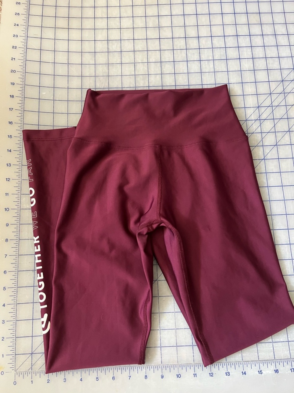 Peloton Flex Leggings in Burgundy Together We Go Far Size S